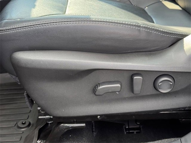 Used 2022 Subaru Forester Limited w/ Popular Package #2 image 11