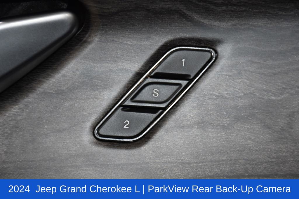 Used 2024 Jeep Grand Cherokee L Limited w/ Luxury Tech Group II image 23