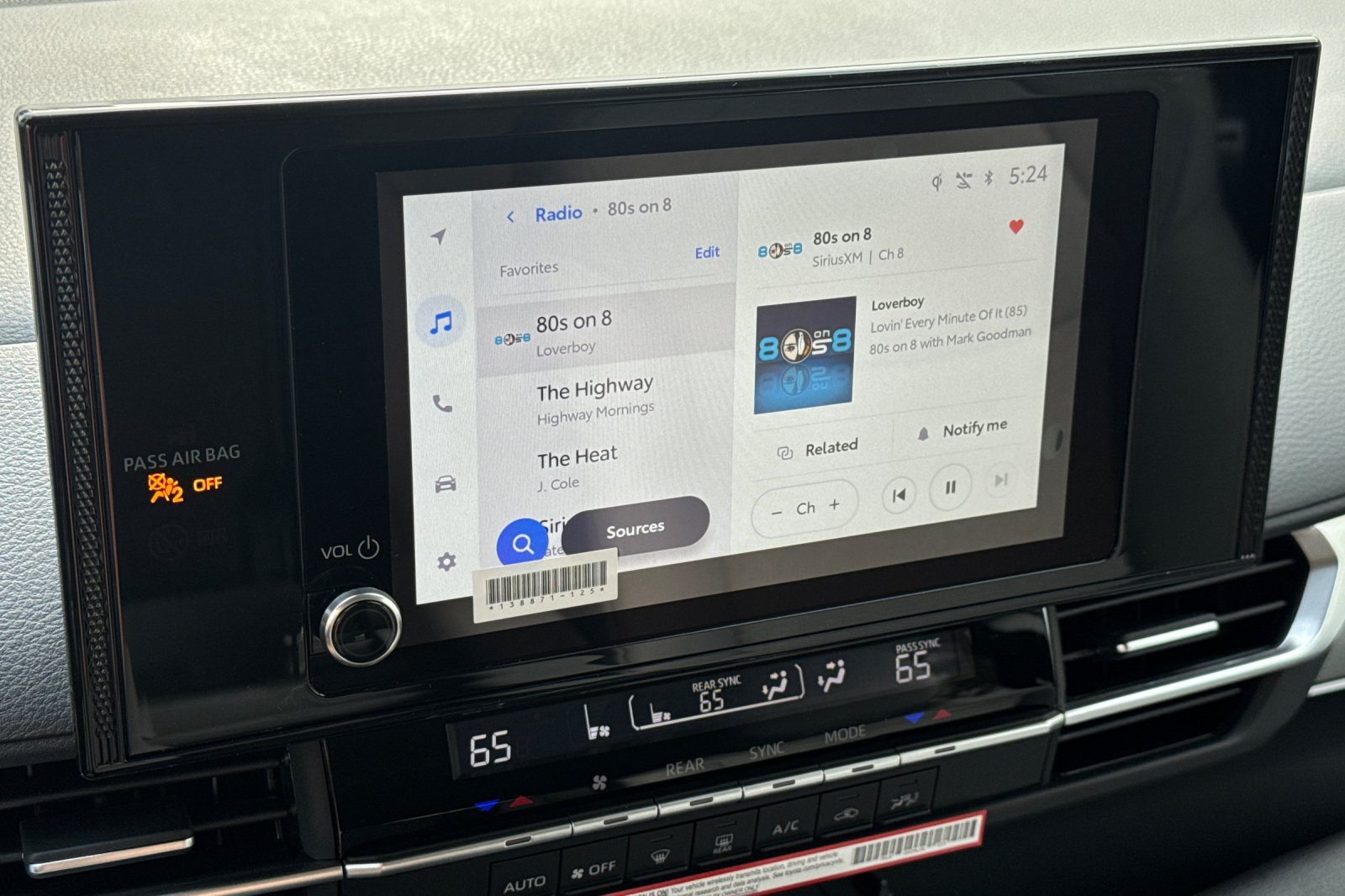 New 2026 Toyota Sienna LE FWD image 23