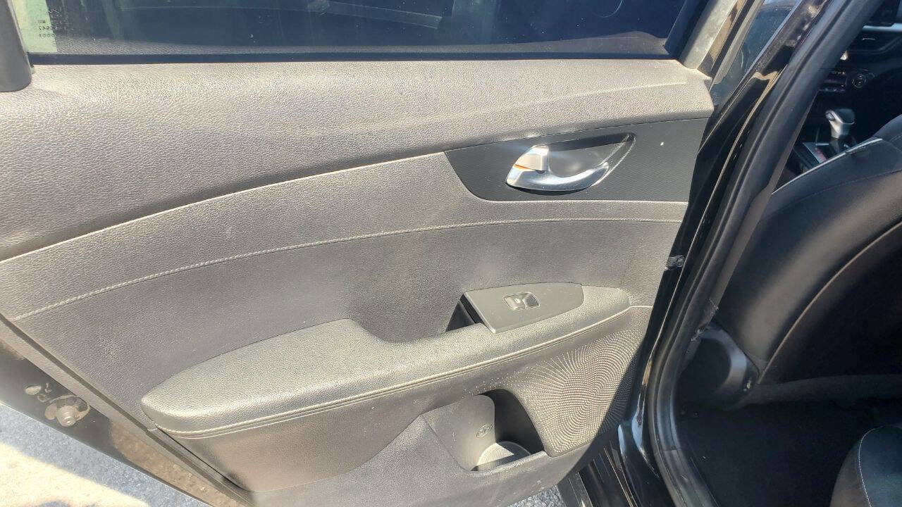 Used 2022 Kia Forte GT-Line image 19