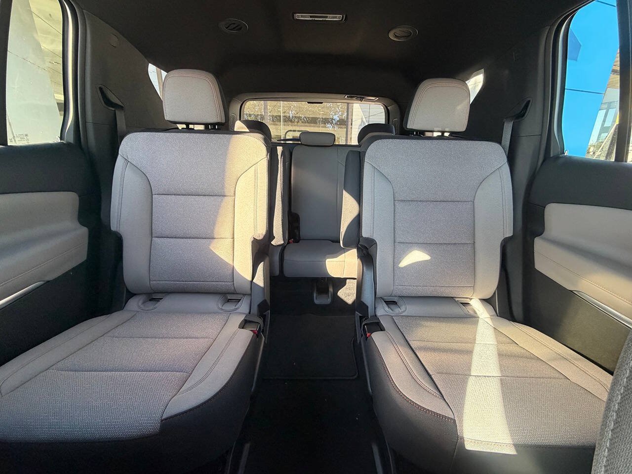 New 2027 Chevrolet Traverse LT w/ Driver Confidence Package FWD image 24