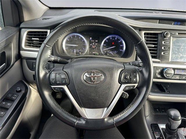 Used 2018 Toyota Highlander XLE image 9