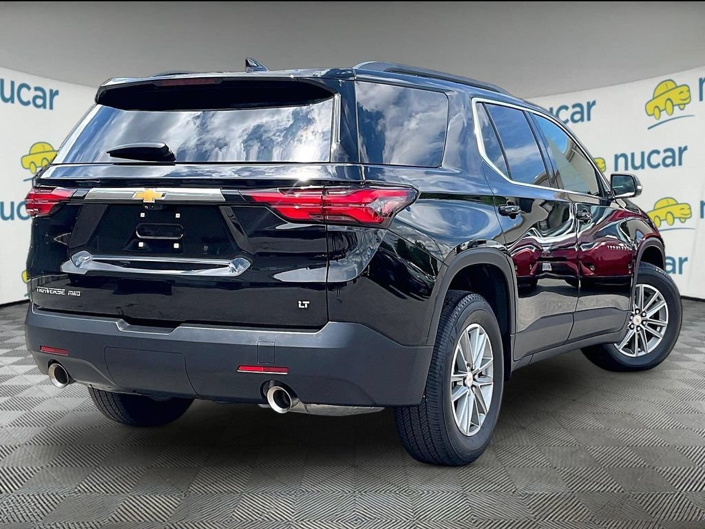 Used 2023 Chevrolet Traverse LT w/ Rear Camera Mirror Package AWD/4WD image 6