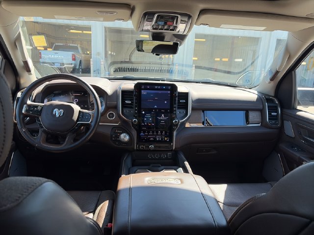 Used 2025 RAM 1500 Limited AWD/4WD image 12