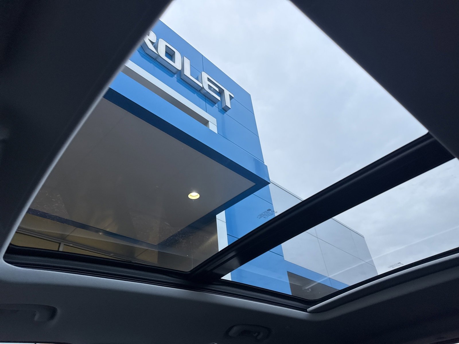 Used 2019 Chevrolet Blazer LT w/ Sun and Wheels Package image 29