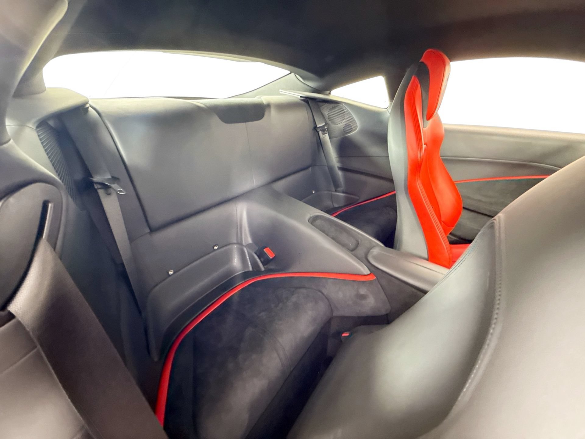 Certified 2022 Ferrari Roma RWD image 22