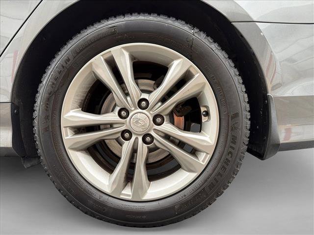 Used 2018 Hyundai Sonata SEL w/ Tech Package 02 image 9