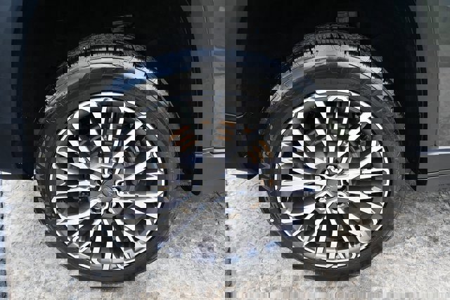 Used 2022 Jeep Grand Cherokee L Laredo image 12