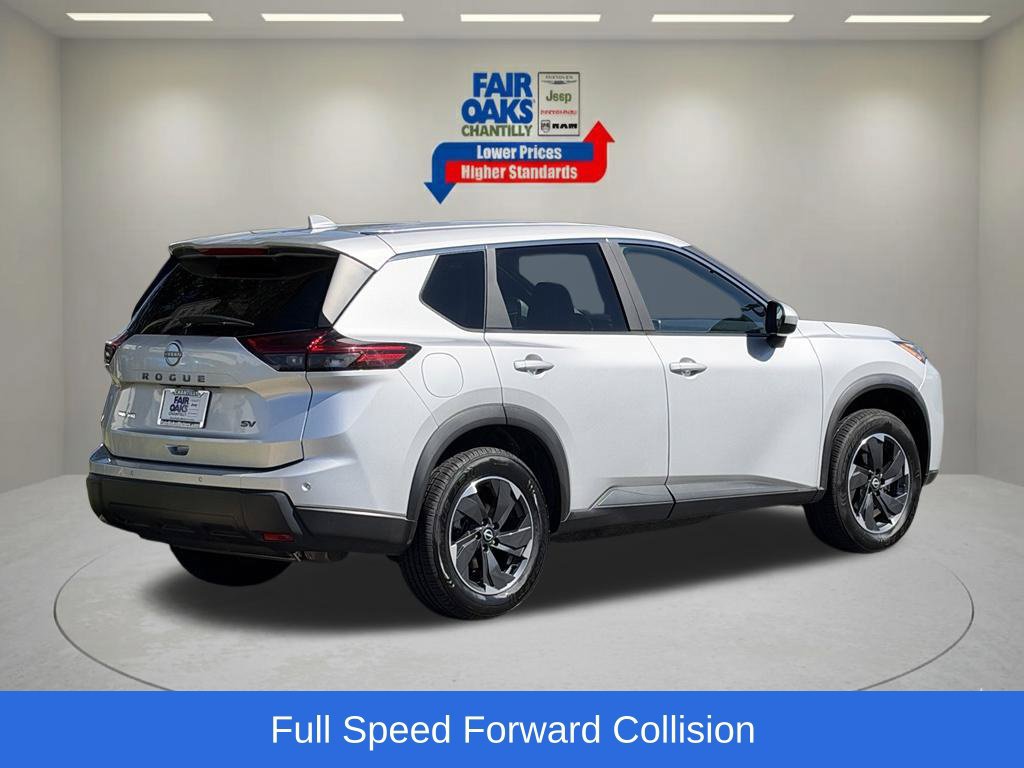 Used 2024 Nissan Rogue SV FWD image 8