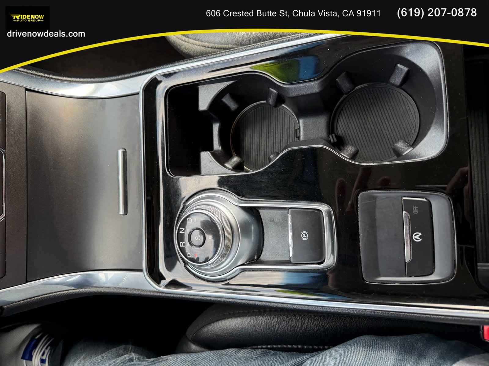 Used 2019 Ford Edge Titanium FWD image 24