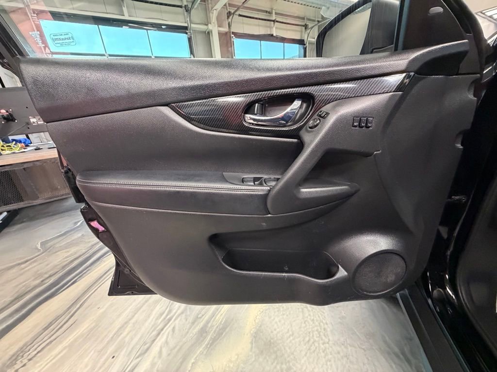 Used 2018 Nissan Rogue SL w/ Premium Package AWD/4WD image 57