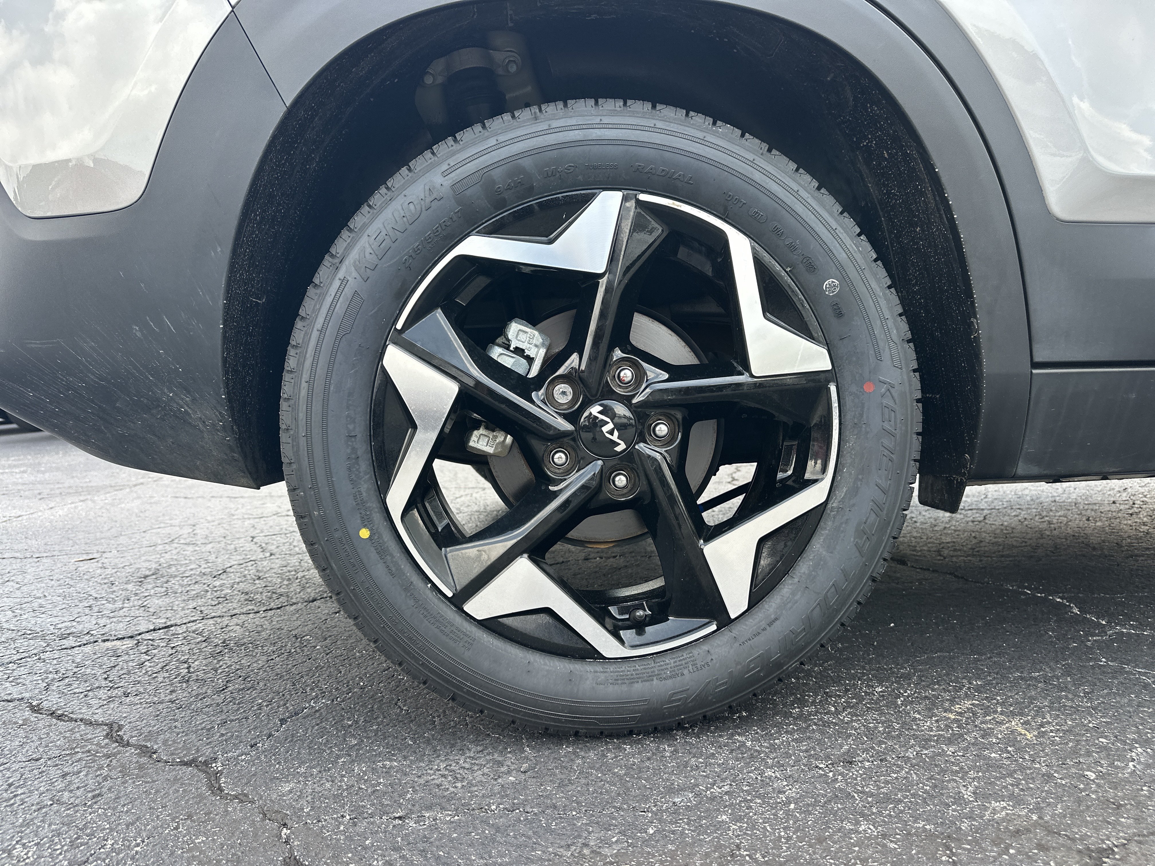 Used 2024 Kia Seltos EX FWD image 18