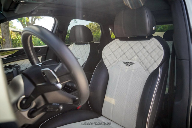 Used 2021 Bentley Bentayga AWD/4WD image 20