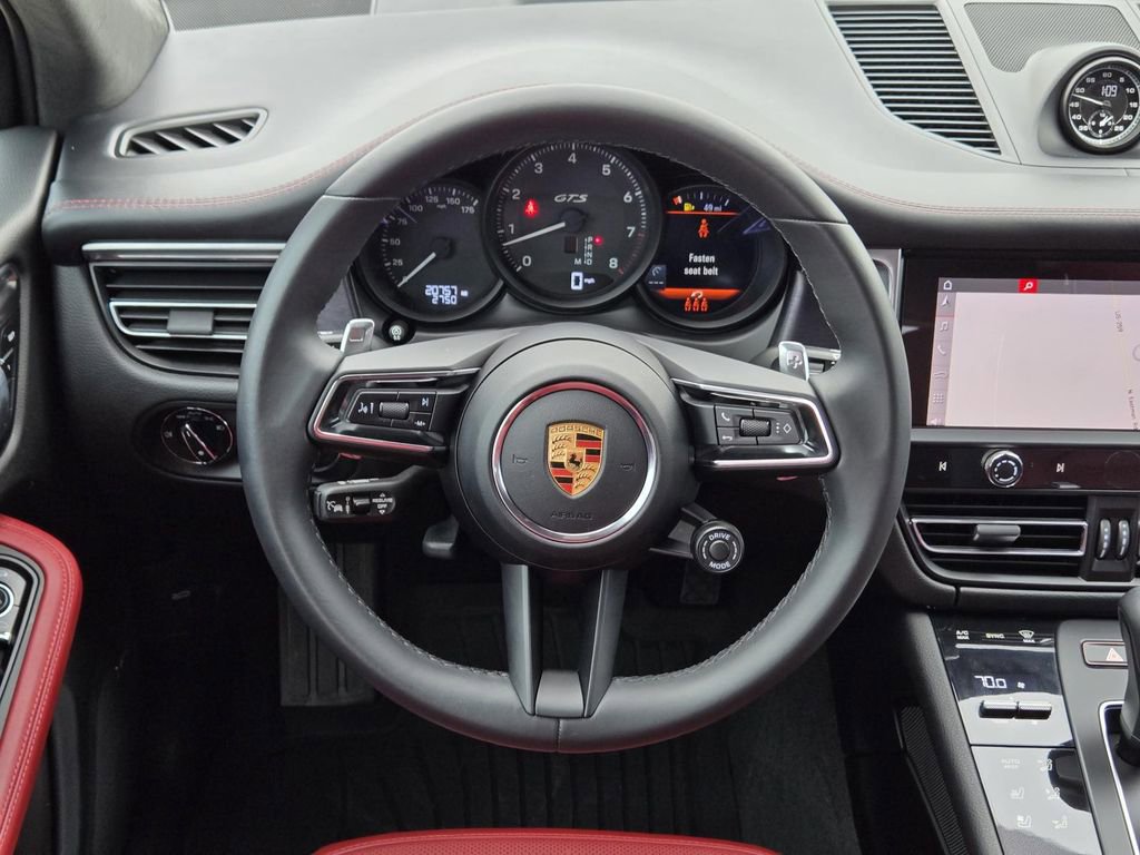 Used 2022 Porsche Macan GTS image 24