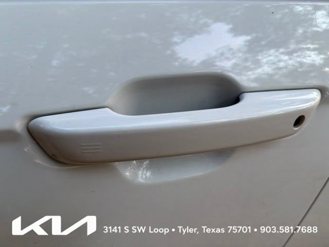 Used 2021 Jeep Grand Cherokee L Laredo w/ Luxury Tech Group I RWD image 5