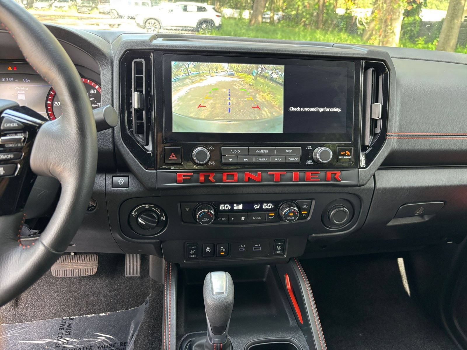 Used 2026 Nissan Frontier PRO-4X AWD/4WD image 16