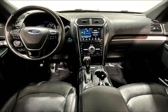 Used 2019 Ford Explorer Limited w/ Equipment Group 301A image 7