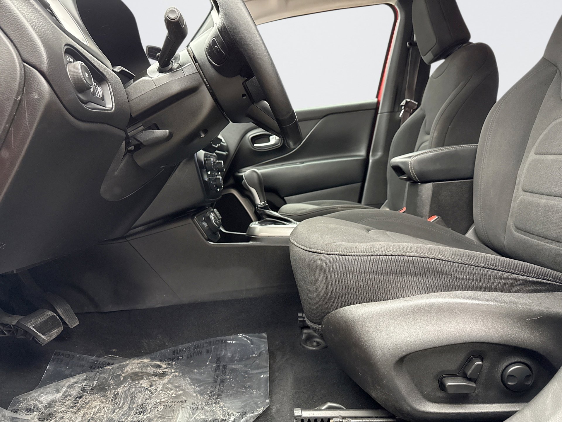 Used 2022 Jeep Renegade Latitude w/ Convenience Group image 11