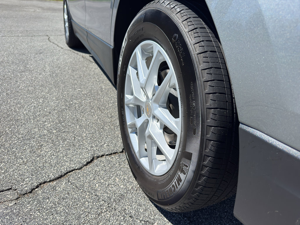 Used 2023 Chevrolet Equinox LS image 6