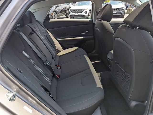 Used 2024 Hyundai Elantra SEL w/ Convenience Package FWD image 23