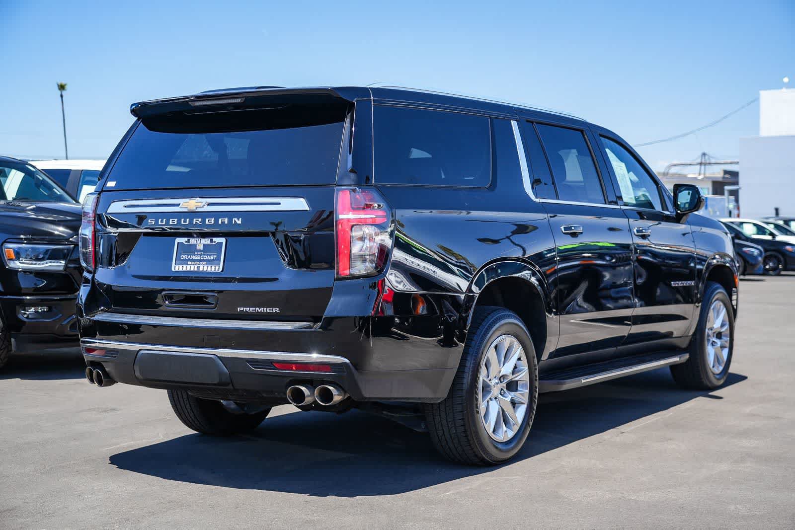 Used 2024 Chevrolet Suburban Premier AWD/4WD image 8
