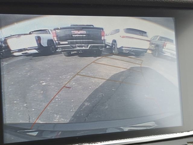 Used 2021 Buick Encore Preferred w/ Safety Package II image 3