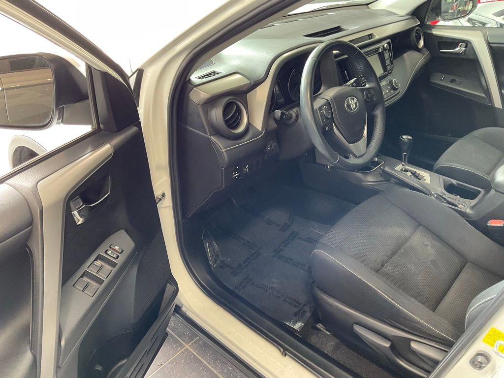 Used 2016 Toyota RAV4 XLE image 9