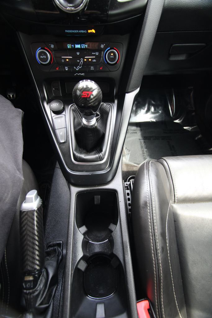 Used 2018 Ford Focus ST w/ Equipment Group 402A image 28