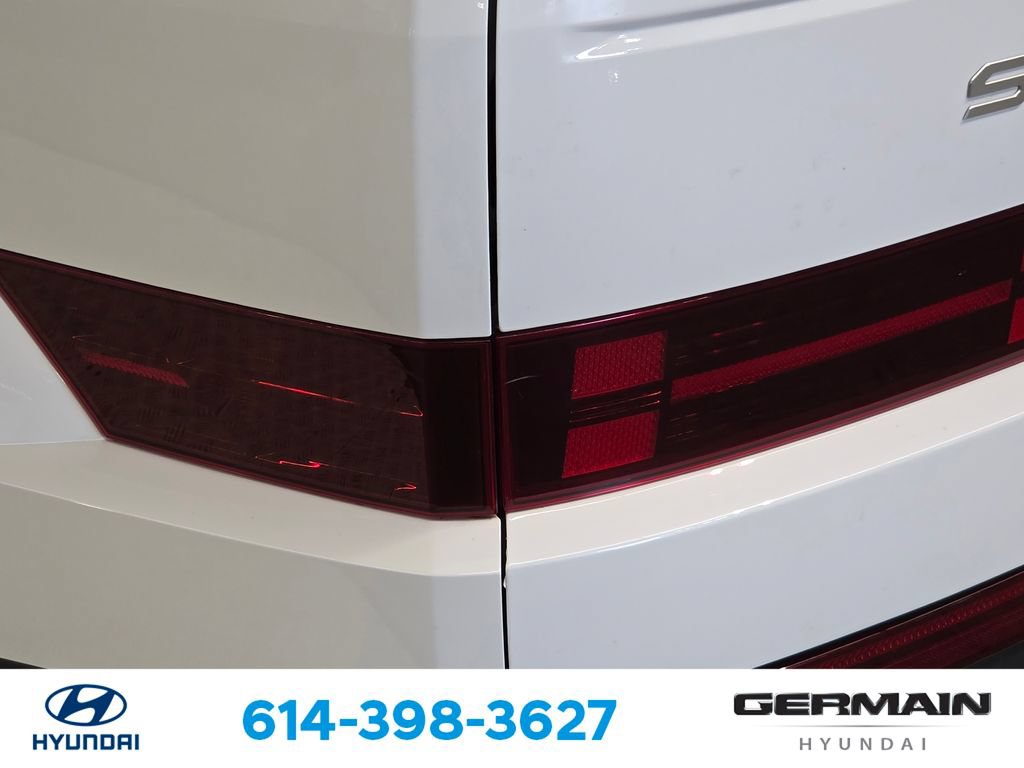 Used 2025 Hyundai Santa Fe SEL AWD/4WD image 16
