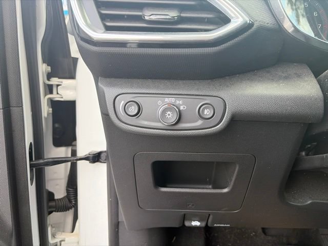 Used 2023 Chevrolet TrailBlazer LT FWD image 13