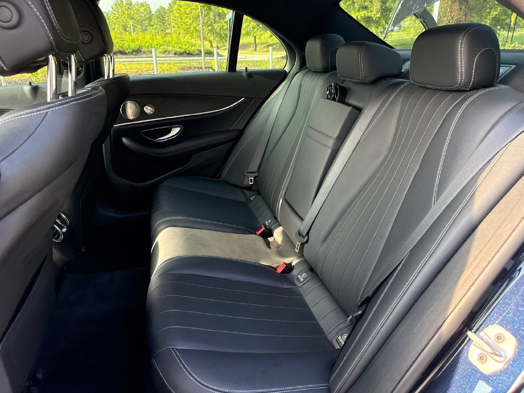 Used 2022 Mercedes-Benz E 350 Sedan image 32