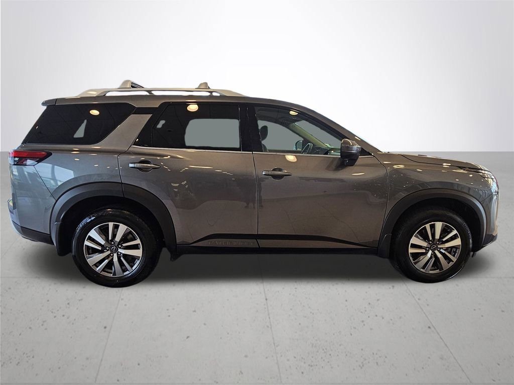 Certified 2023 Nissan Pathfinder SL image 7