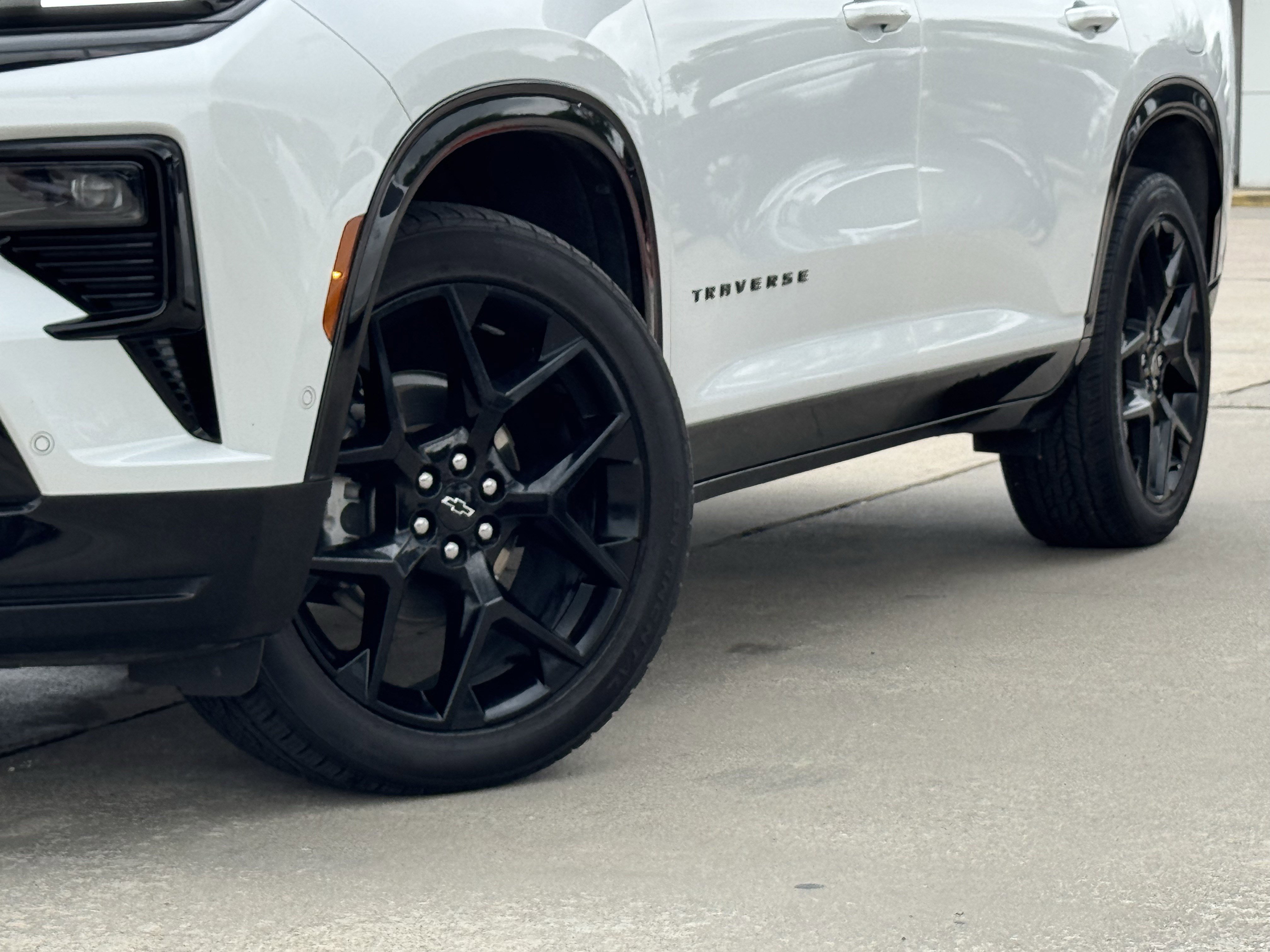 Used 2024 Chevrolet Traverse RS AWD/4WD image 12