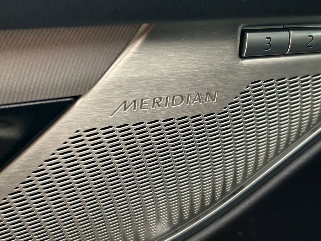 Used 2024 Jaguar F-PACE R-Dynamic S image 27