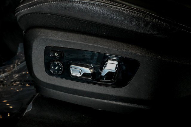 Used 2022 BMW X7 xDrive40i w/ Premium Package image 18
