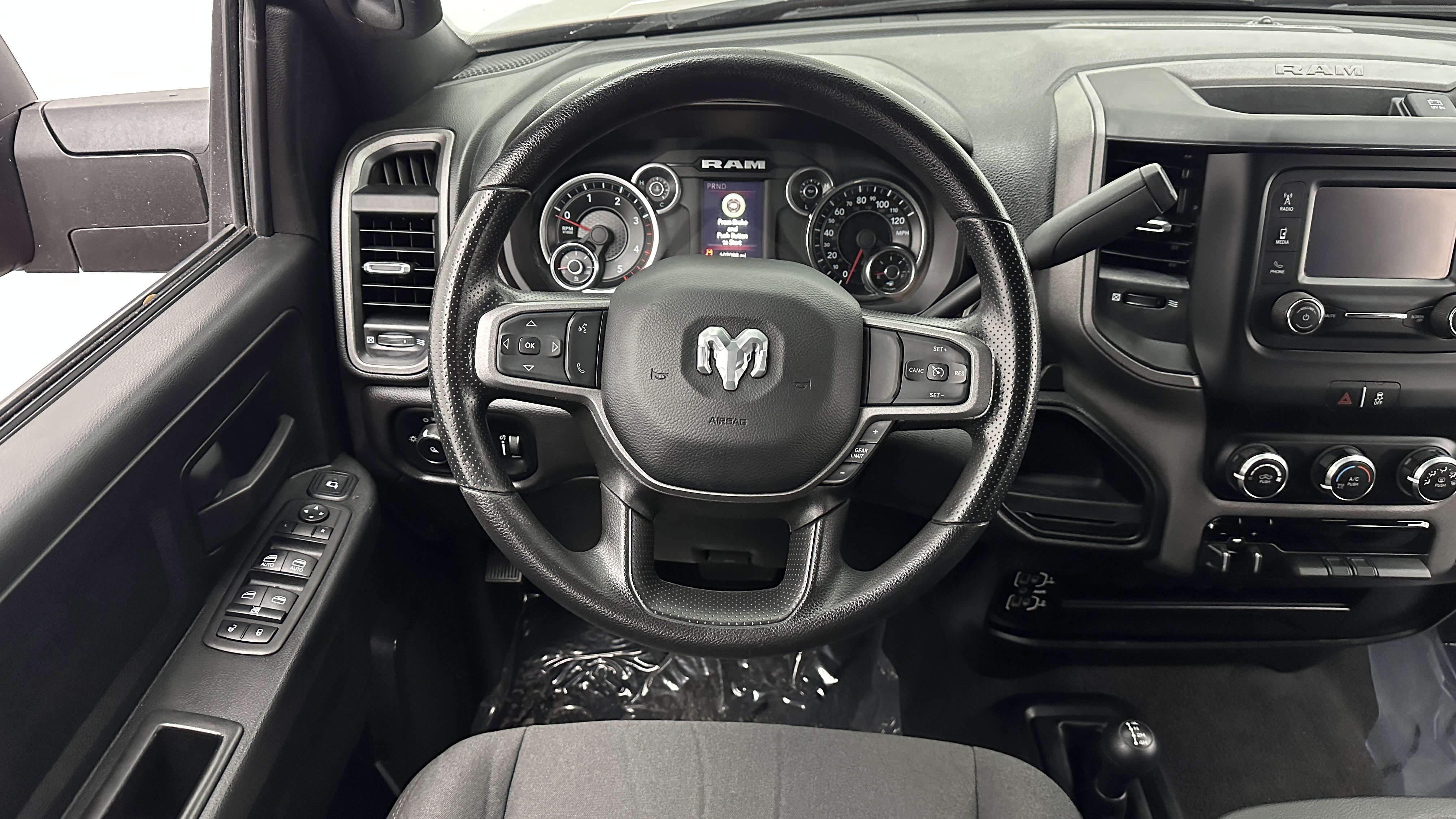 Used 2023 RAM 3500 Tradesman image 21