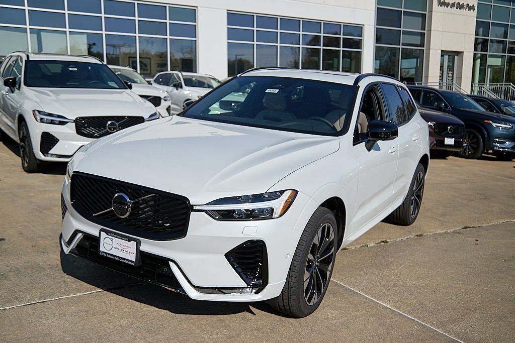 New 2026 Volvo XC60 B5 Plus w/ Protection Package Premier image 6