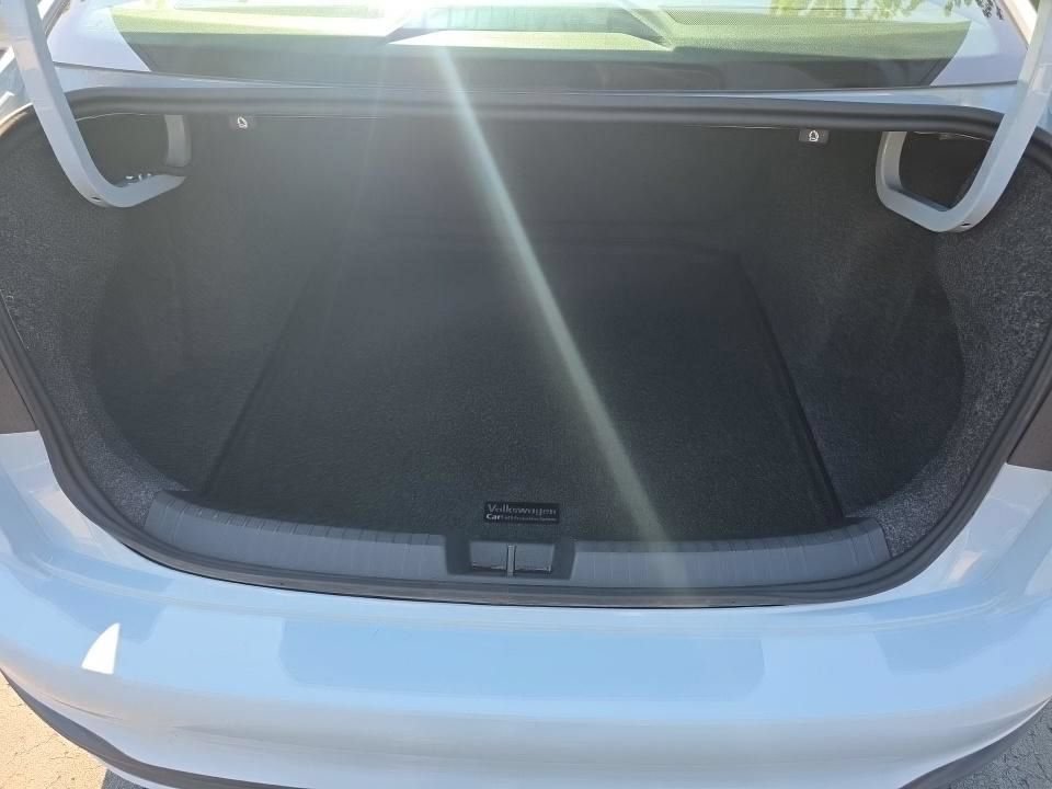 Used 2025 Volkswagen Jetta SE w/ Sunroof Package FWD image 37