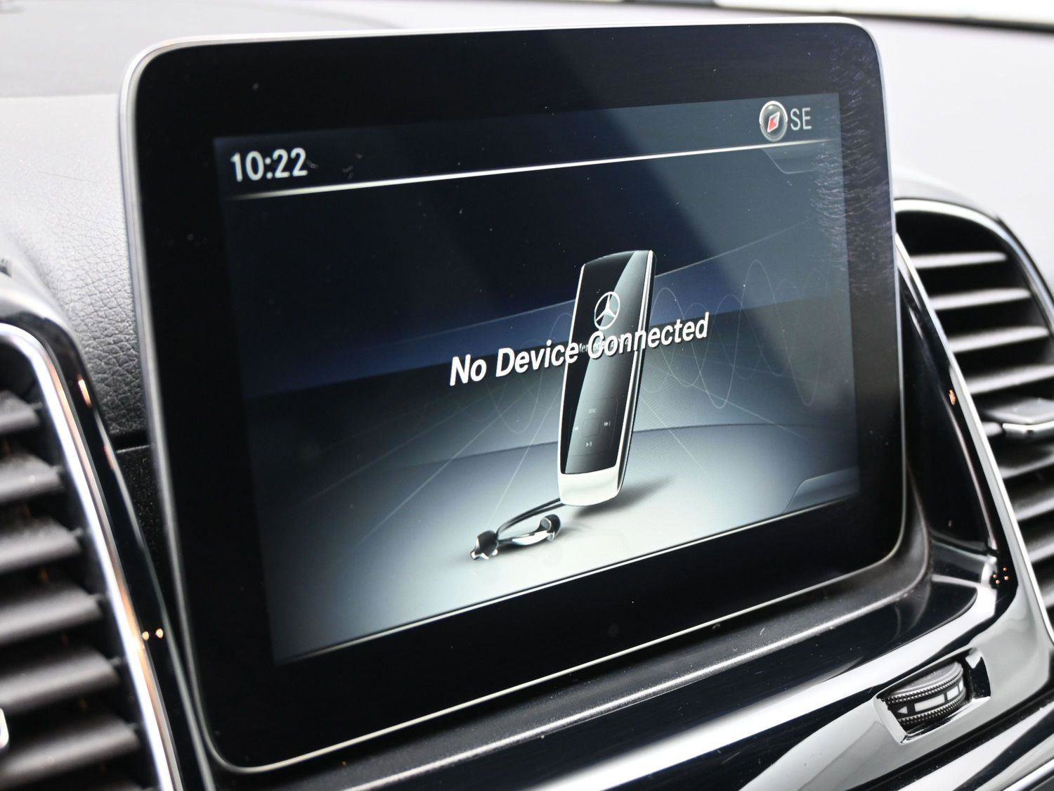 Used 2017 Mercedes-Benz GLE 350 4MATIC image 4