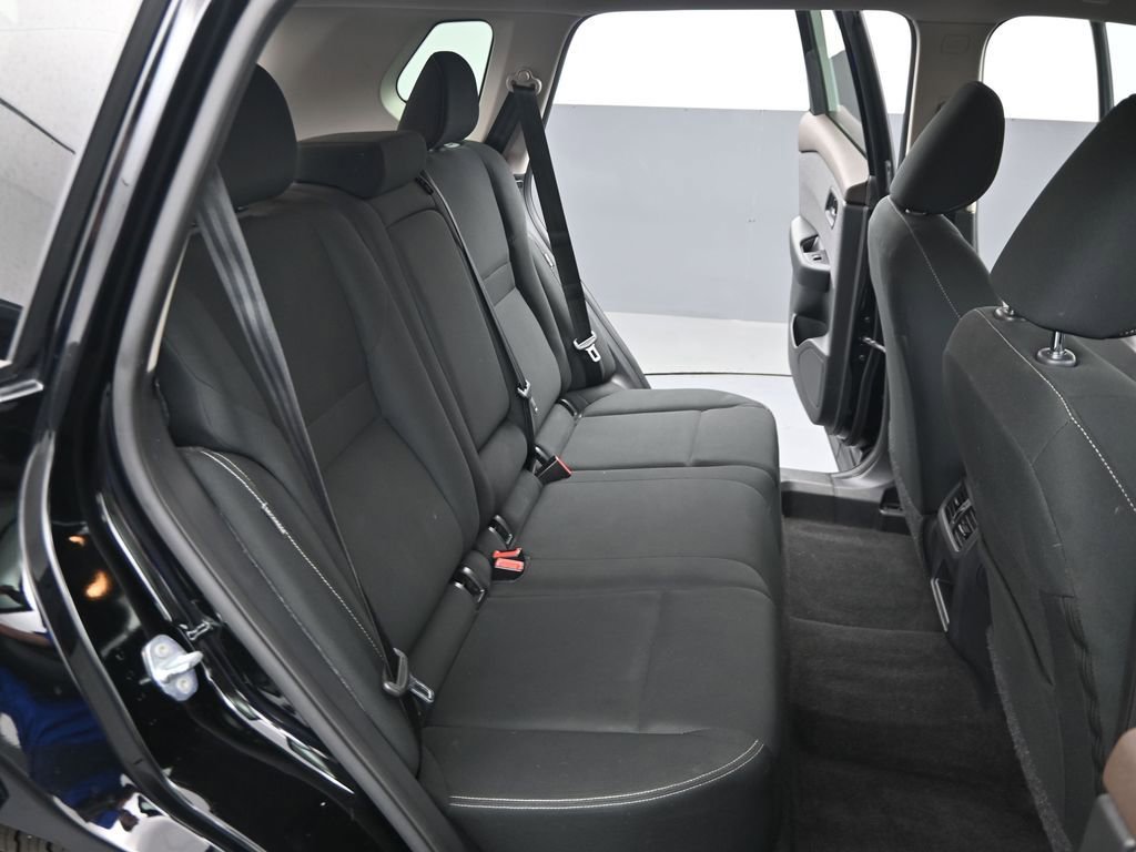 Used 2023 Nissan Rogue S image 27