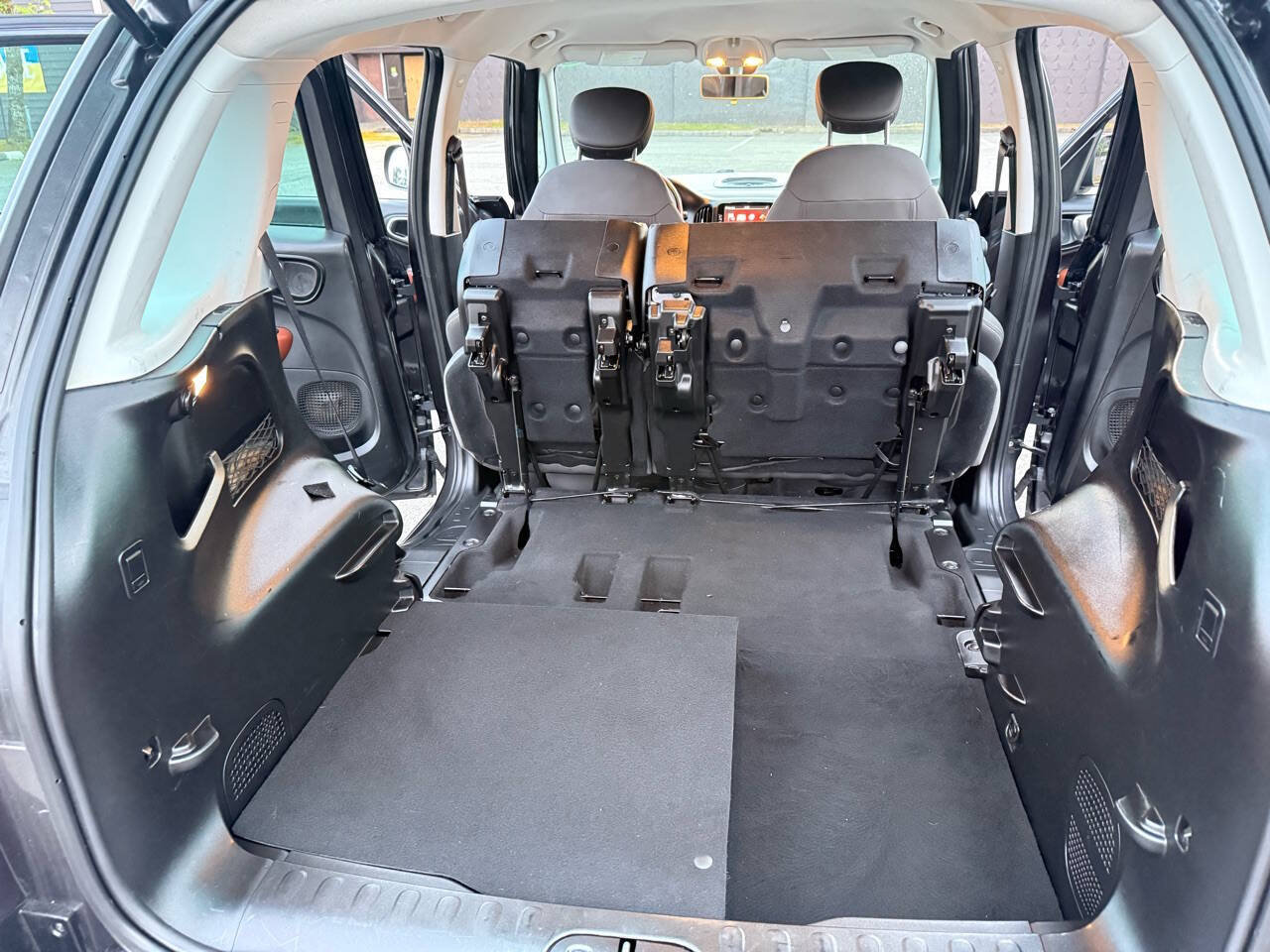 Used 2014 FIAT 500L Trekking FWD image 10