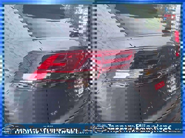 Used 2022 Volkswagen Atlas Cross Sport SE image 11