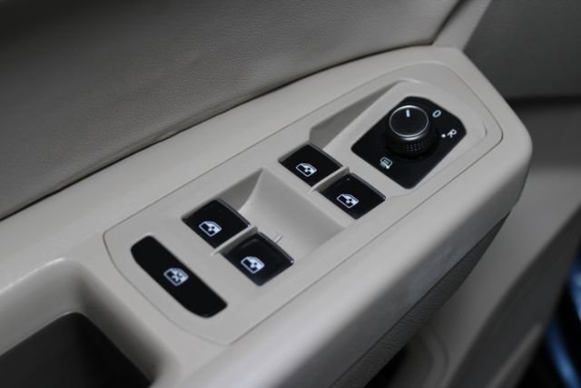Used 2019 Volkswagen Atlas SE w/ Towing Package FWD image 13