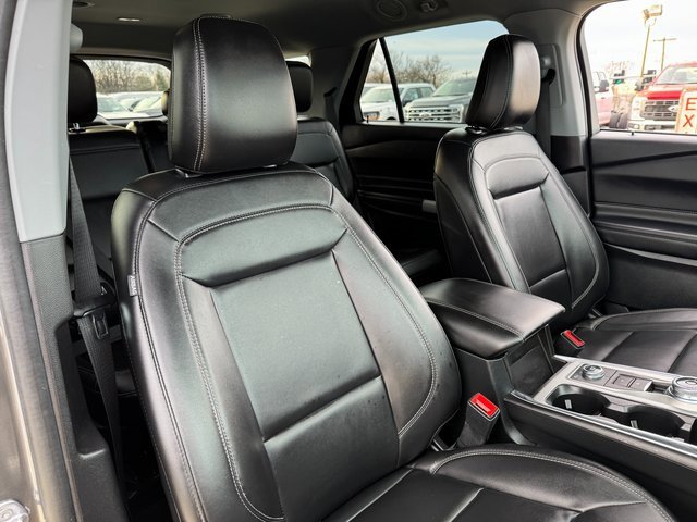 Used 2023 Ford Explorer XLT w/ Equipment Group 202A image 20