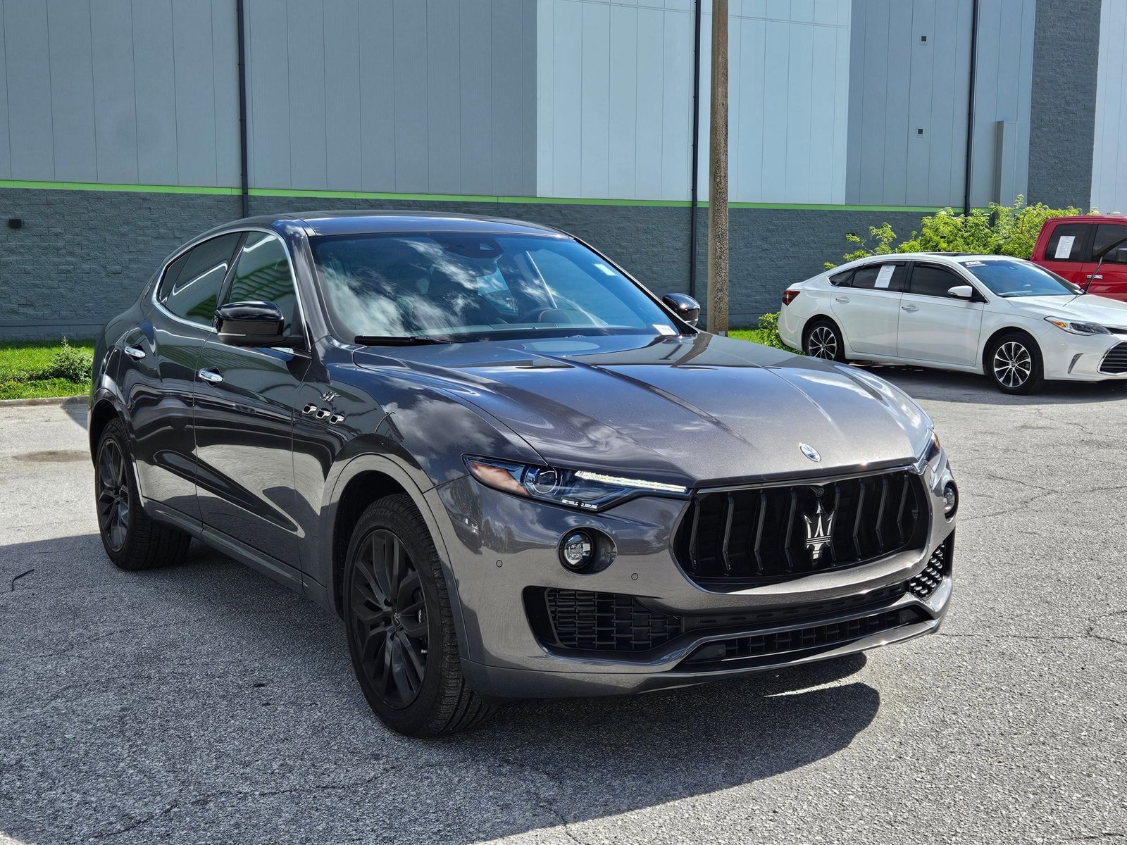 Used 2024 Maserati Levante GT Ultima AWD/4WD image 4