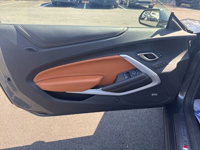 Used 2016 Chevrolet Camaro SS image 15