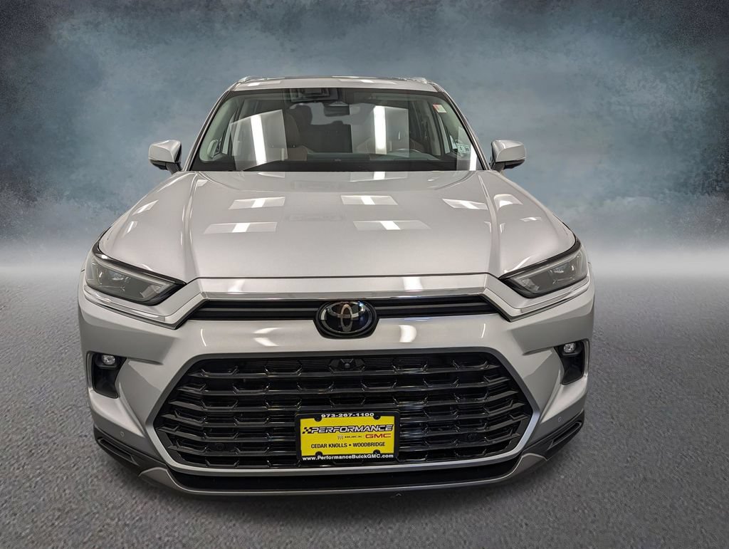 Used 2024 Toyota Grand Highlander AWD image 2