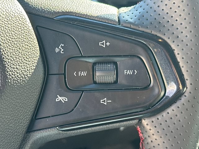 Used 2024 Chevrolet Trax RS w/ Driver Confidence Package FWD image 27