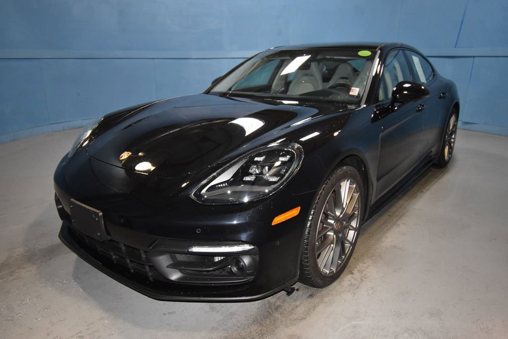Used 2023 Porsche Panamera 4 Platinum Edition image 1