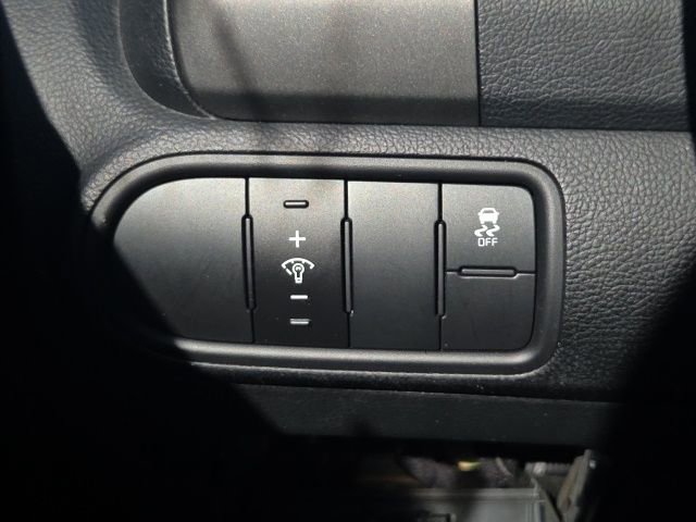 Used 2017 Kia Forte LX image 21